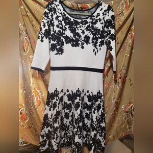 Gorgeous Taylor Rayon+ Knit Fit & Flare Cream & Black Floral Print Midi Size L